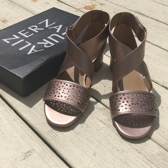 🔅 NWT Naturalizer Rose Gold Dress Sandal - Picture 2 of 8